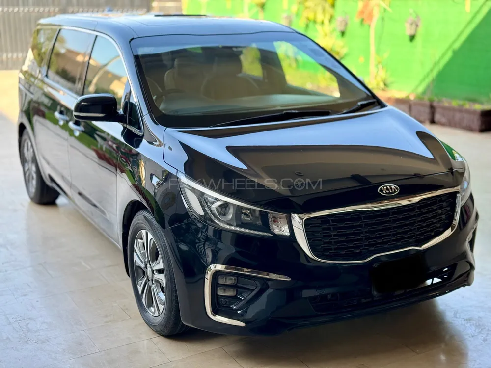 KIA Carnival 2020 for Sale in Lahore Image-1
