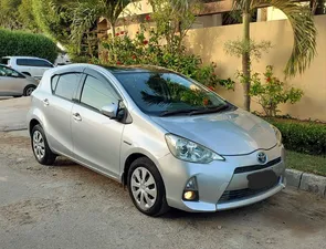 Toyota Aqua S 2013 for Sale