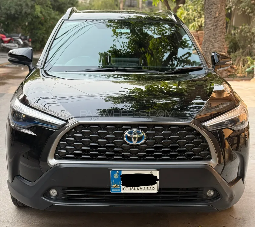 Toyota Corolla Cross 2024 for Sale in Faisalabad Image-1