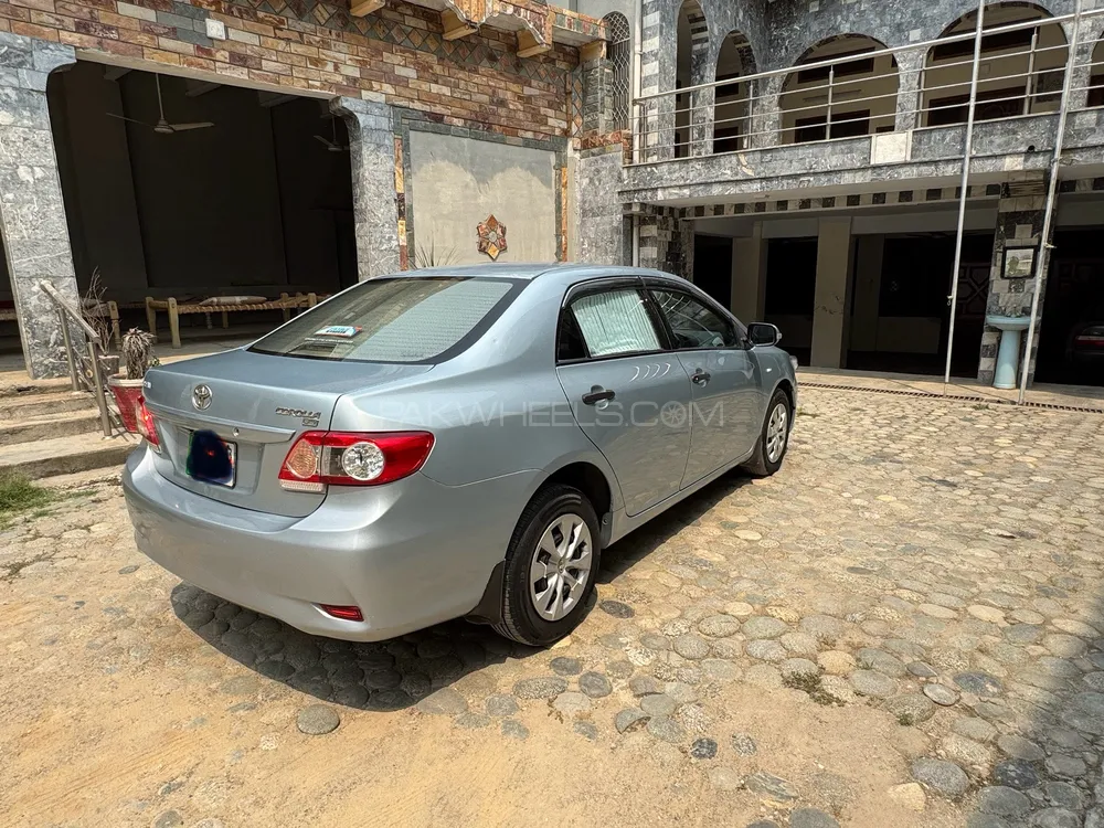 Toyota Corolla 2013 for Sale in Peshawar Image-1