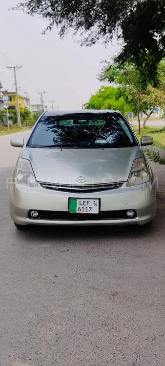 Toyota Prius 2005 for Sale in Islamabad Image-1