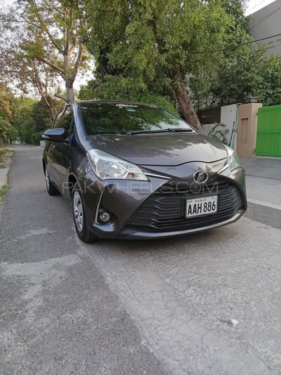 Toyota Vitz 2017 for Sale in Lahore Image-1