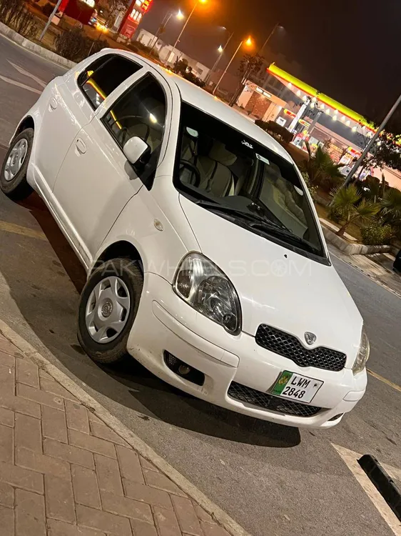Toyota Vitz 2003 for Sale in Peshawar Image-1