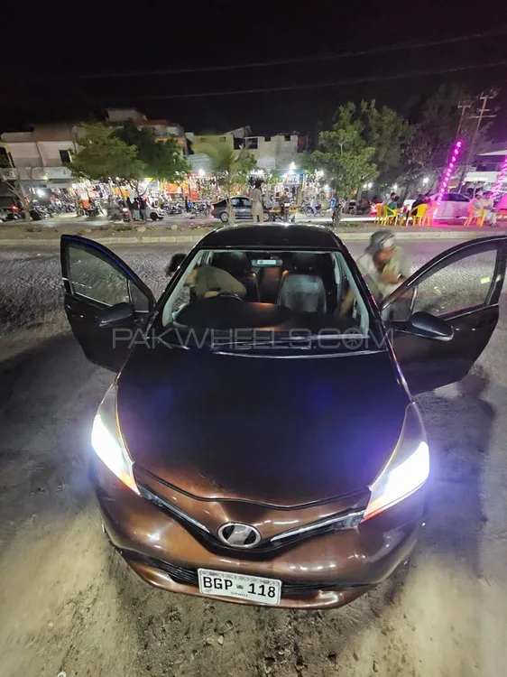 Toyota Vitz 2014 for Sale in Karachi Image-1