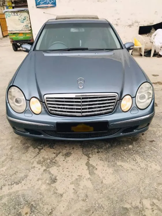 Mercedes Benz E Class 2004 for Sale in Rawalpindi Image-1