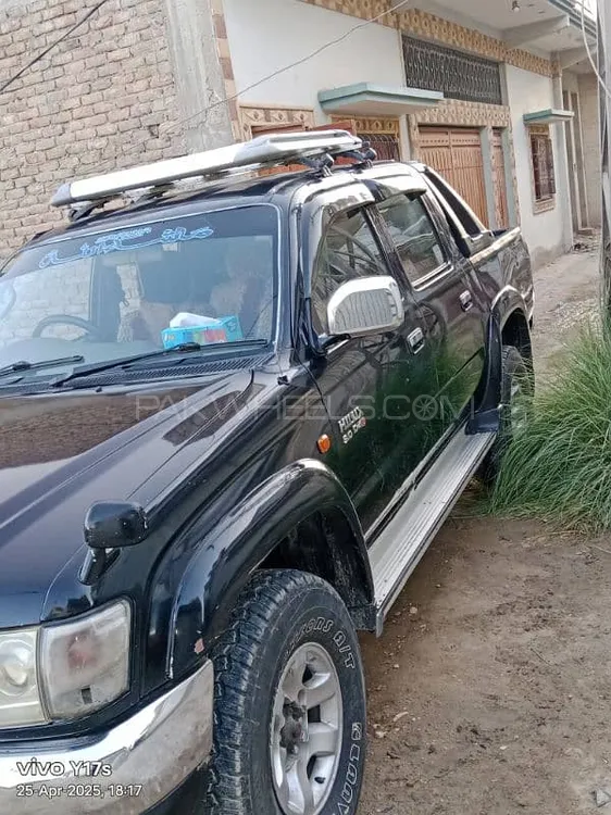Toyota Hilux 2002 for Sale in Nawabshah Image-1