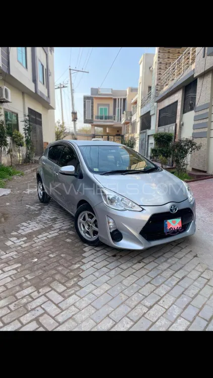 ٹویوٹا اکوا 2013 for Sale in سیالکوٹ Image-1