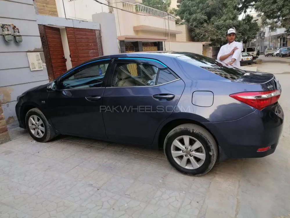 Toyota Corolla 2014 for Sale in Karachi Image-1