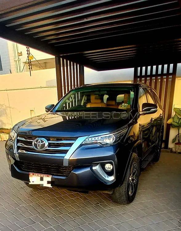 Toyota Fortuner 2017 for Sale in Karachi Image-1