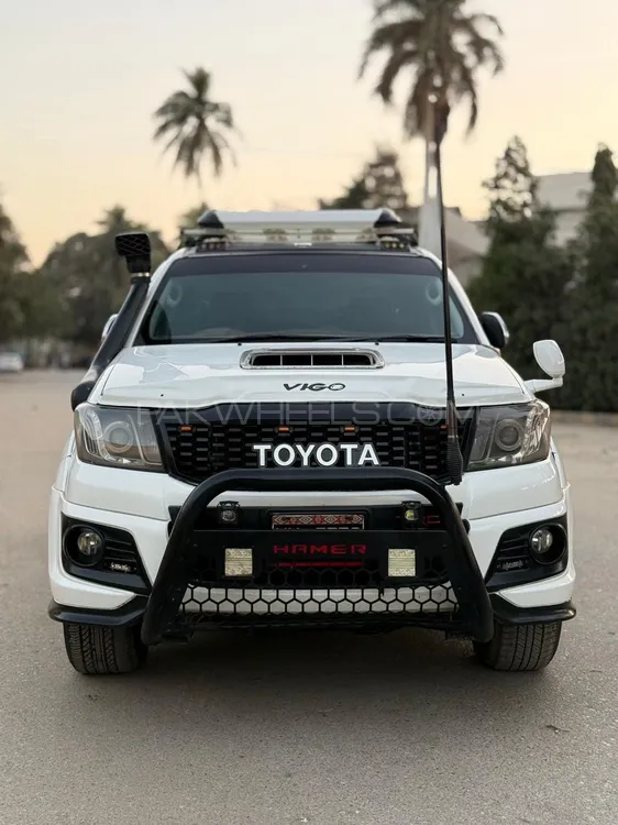 Toyota Hilux 2014 for Sale in Karachi Image-1