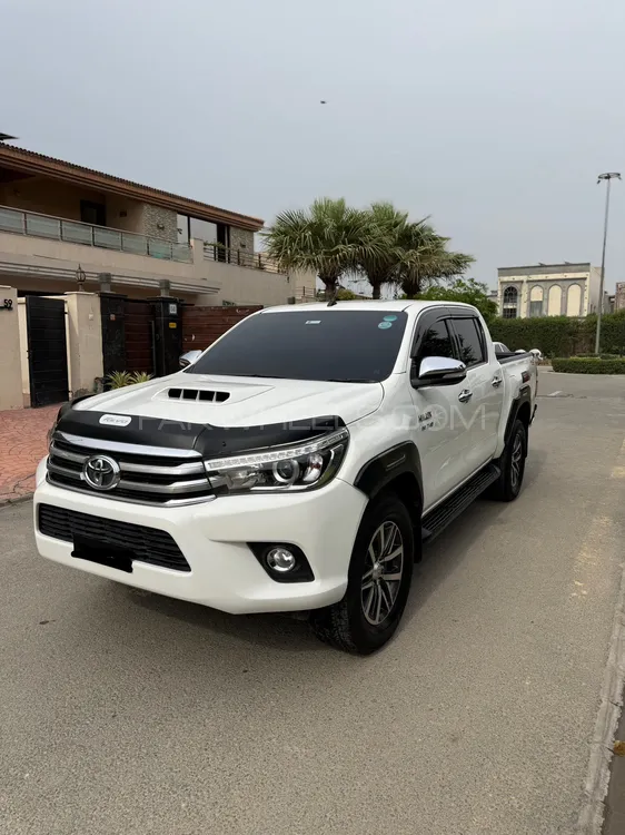 Toyota Hilux 2017 for Sale in Multan Image-1