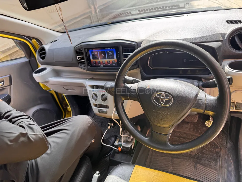 Toyota Pixis Epoch 2018 for Sale in Multan Toyota Pixis Epoch 2018 for Sale in Multan Image-8