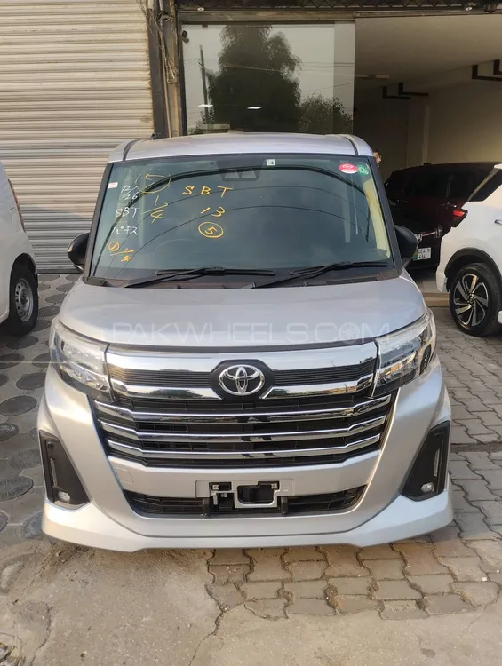Toyota Roomy 2022 for Sale in Lahore Image-1