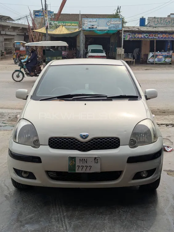 Toyota Vitz 2003 for Sale in Dera ismail khan Image-1