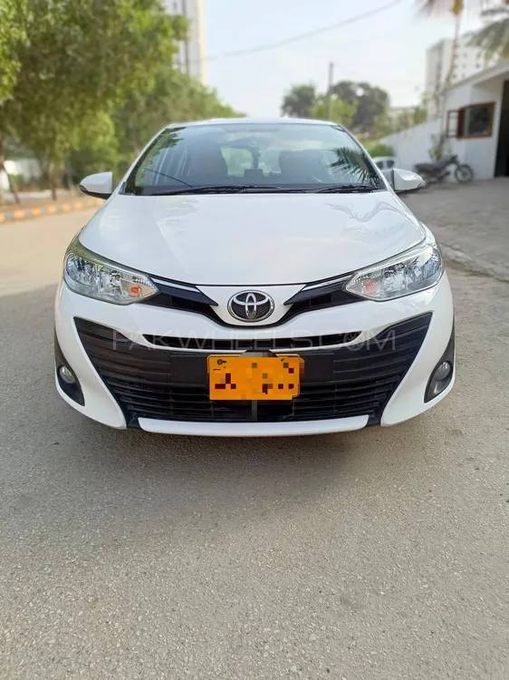 Toyota Yaris Sedan 2021 for Sale in Karachi Image-1