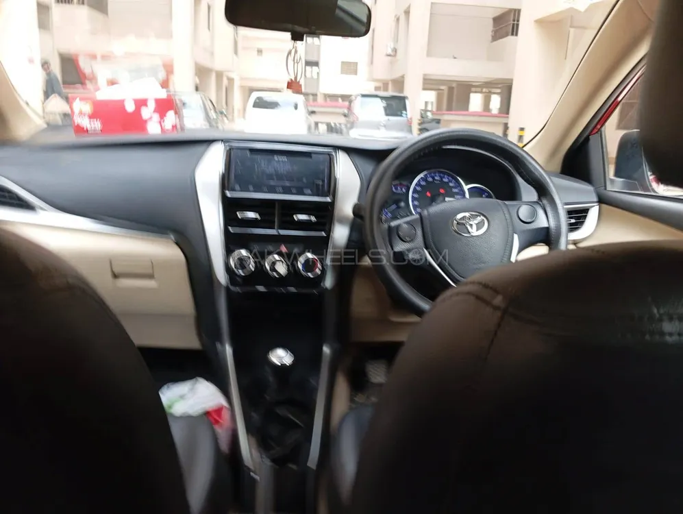 Toyota Yaris Sedan 2021 for Sale in Karachi Image-1