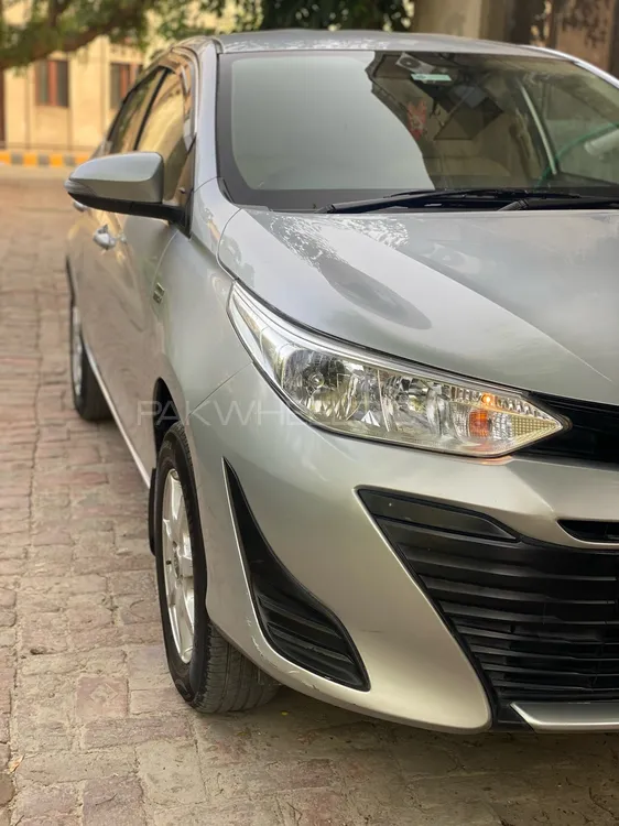 Toyota Yaris Sedan 2021 for Sale in Lahore Image-1