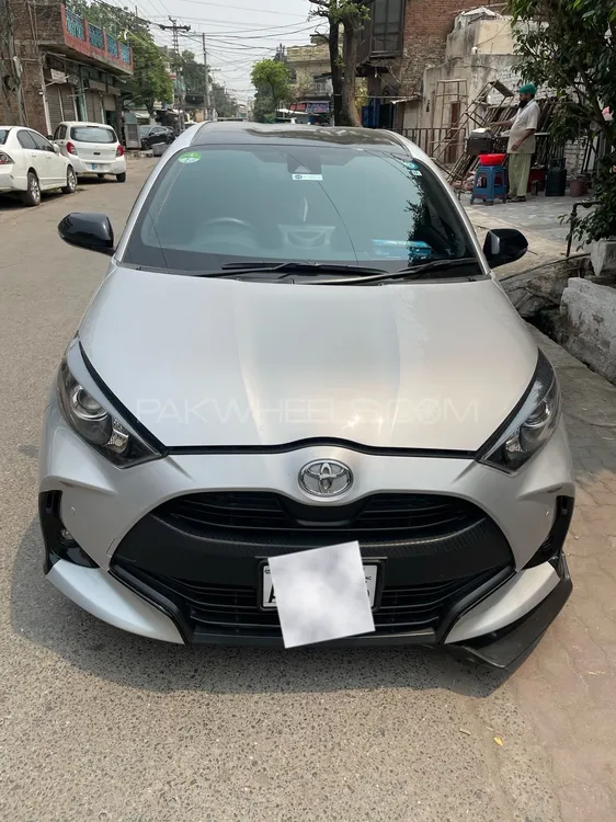 Toyota Yaris Hatchback 2020 for Sale in Sialkot Image-1