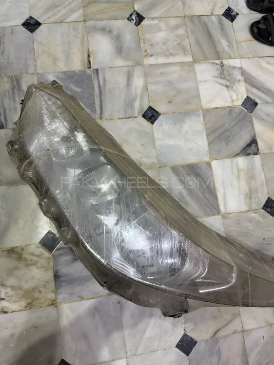Yaris 2020-2024 Left headlight  Image-1