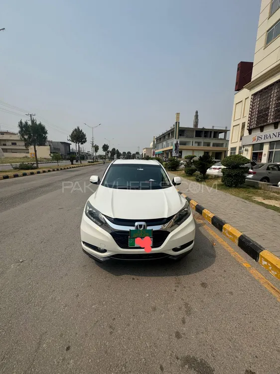 Honda Vezel 2014 for Sale in Wah cantt Image-1