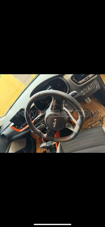KIA Stonic 2021 for Sale in Sialkot Image-1