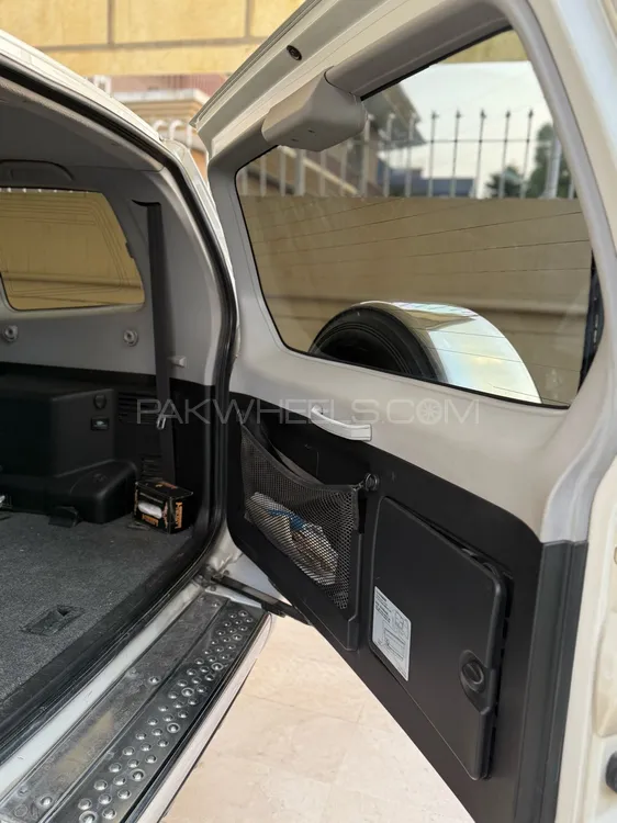 Mitsubishi Pajero 2004 for Sale in Islamabad Image-1