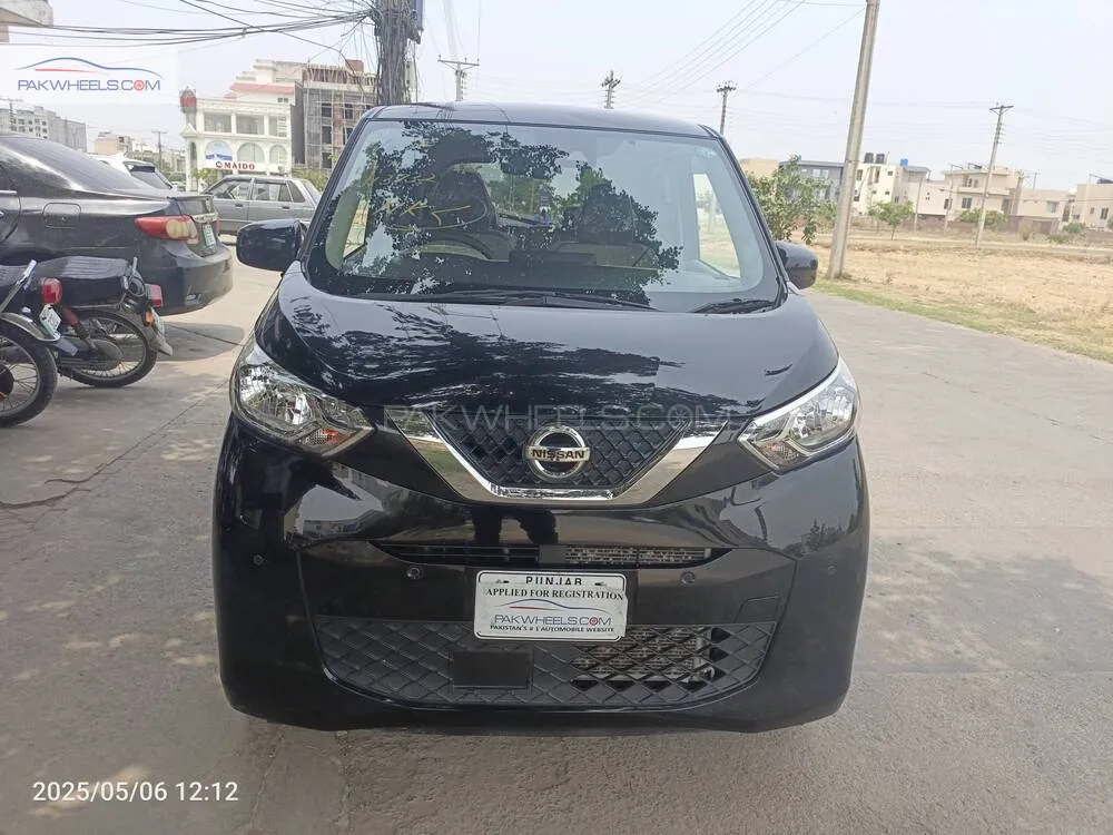 نسان ڈیز 2021 for Sale in لاہور Image-1