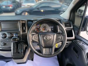 Toyota Hiace Commuter AT
2.8 Diesel Thailand (new shape)
Model: 2020
Mileage: 47,000 km 
Unregistered 
Fresh Import 2025

*14 seater 
*Autodoor
*Dual AC 
*Body kitted 
*GDH322

Calling and Visiting Hours

11:00 AM to 7:00 PM