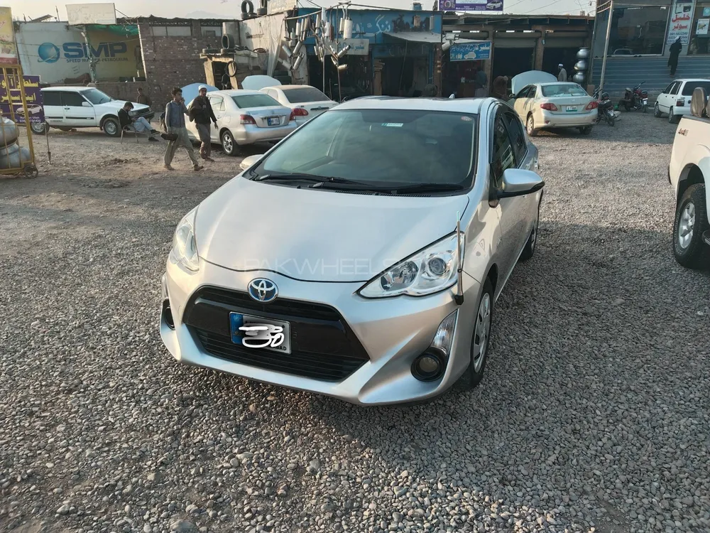 Toyota Aqua 2015 for Sale in Peshawar Image-1