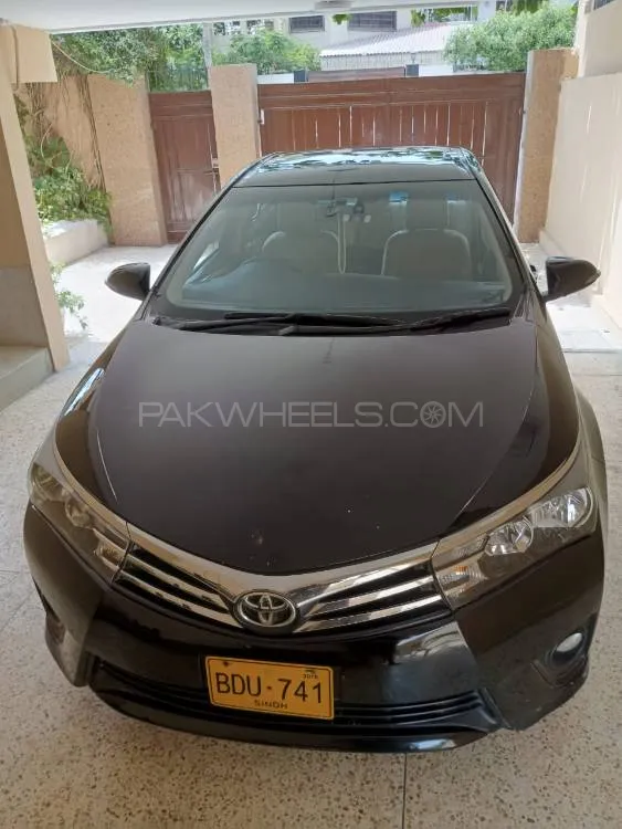 Toyota Corolla 2015 for Sale in Karachi Image-1