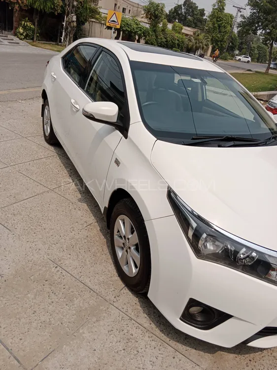 Toyota Corolla 2015 for Sale in Lahore Image-1