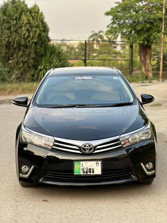 Toyota Corolla 2017 for Sale in Islamabad Image-1