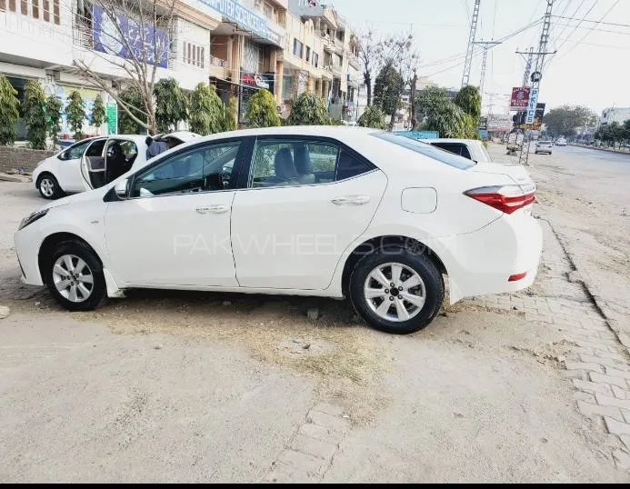 Toyota Corolla 2017 for Sale in Mirpur A.K. Image-1
