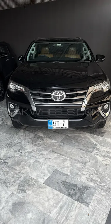 Toyota Fortuner 2017 for Sale in Islamabad Image-1