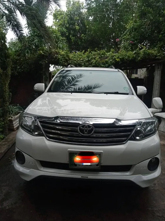 Toyota Fortuner 2014 for Sale in Lahore Image-1