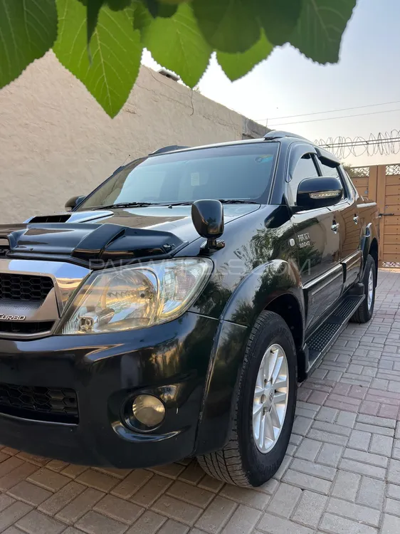 Toyota Hilux 2010 for Sale in Sargodha Image-1