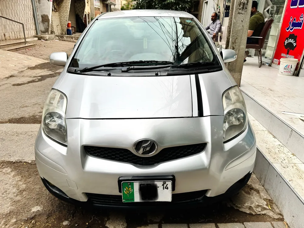 Toyota Vitz 2010 for Sale in Toba Tek Singh Image-1