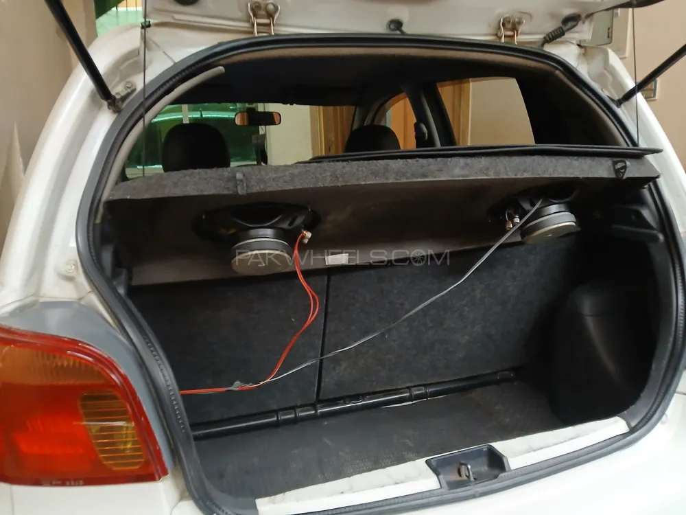 Toyota Vitz 2002 for Sale in Islamabad Image-1