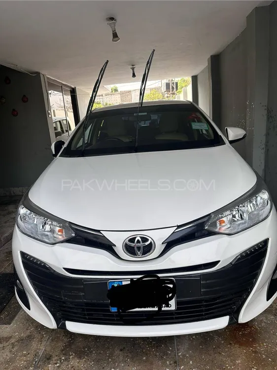 ٹویوٹا یارس سیڈان 2021 for Sale in پشاور Image-1