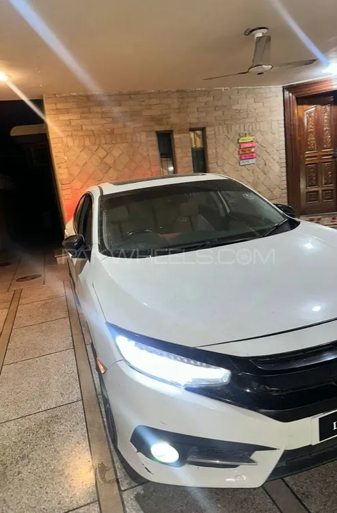 Honda Civic 2017 for Sale in Lahore Image-1