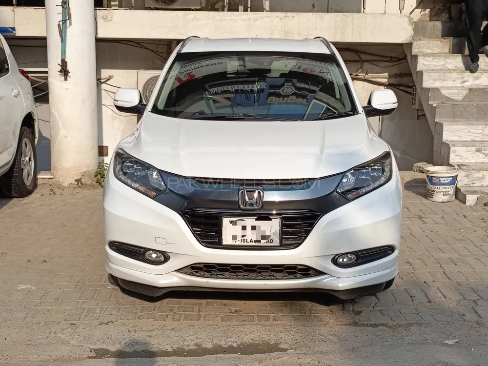 Honda Vezel 2015 for Sale in Islamabad Image-1