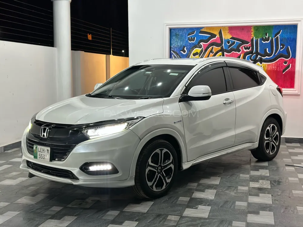 Honda Vezel 2018 for Sale in Lahore Image-1