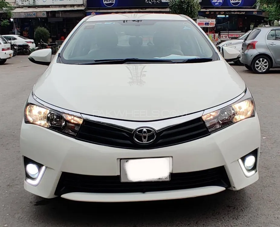 Toyota Corolla 2017 for Sale in Islamabad Image-1
