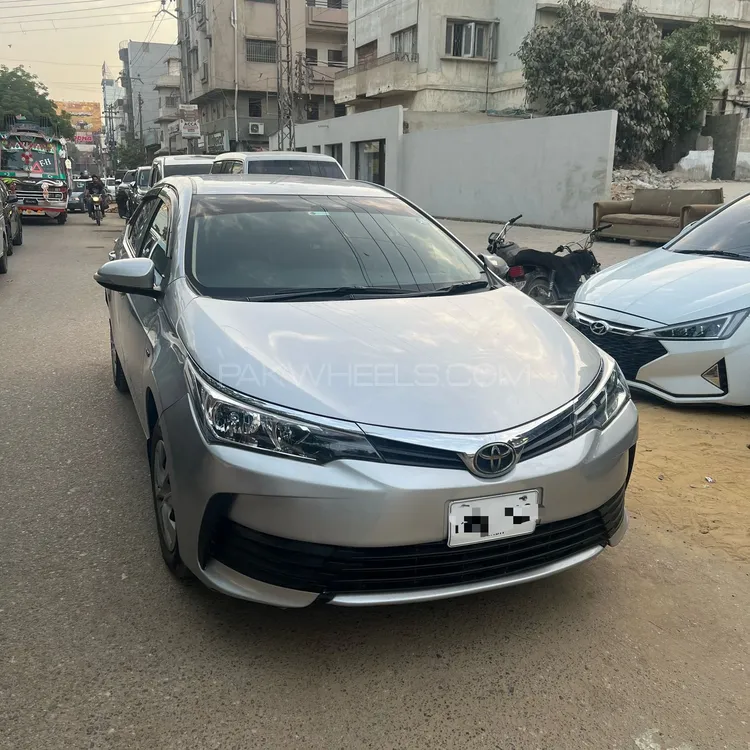 Toyota Corolla 2018 for Sale in Karachi Image-1