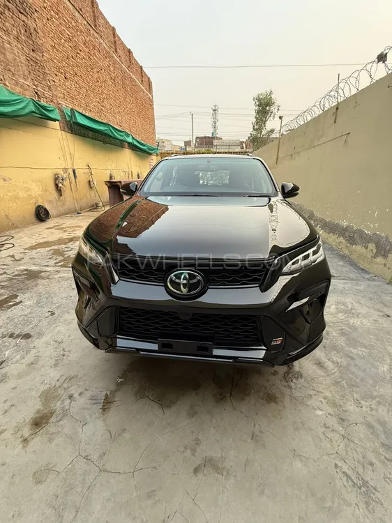 Toyota Fortuner 2024 for Sale in Faisalabad Image-1