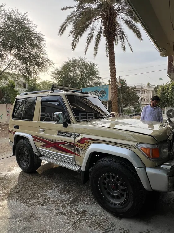 Toyota Land Cruiser 1987 for Sale in Karachi Image-1