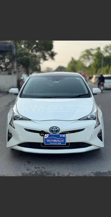 Toyota Prius 2017 for Sale in Lahore Image-1