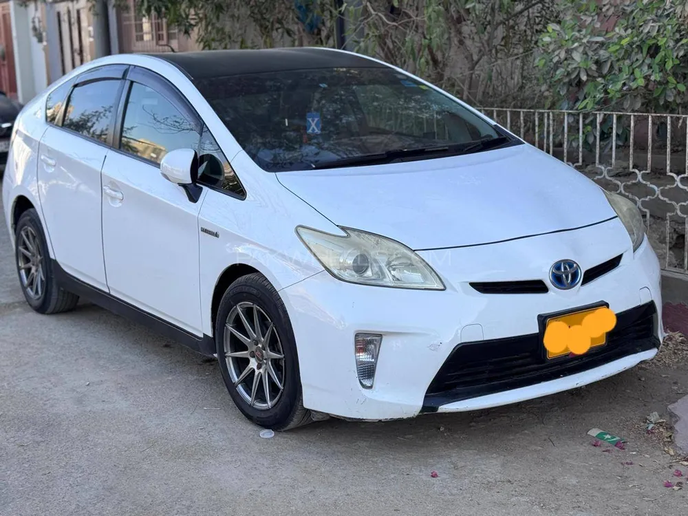 Toyota Prius 2013 for Sale in Karachi Image-1