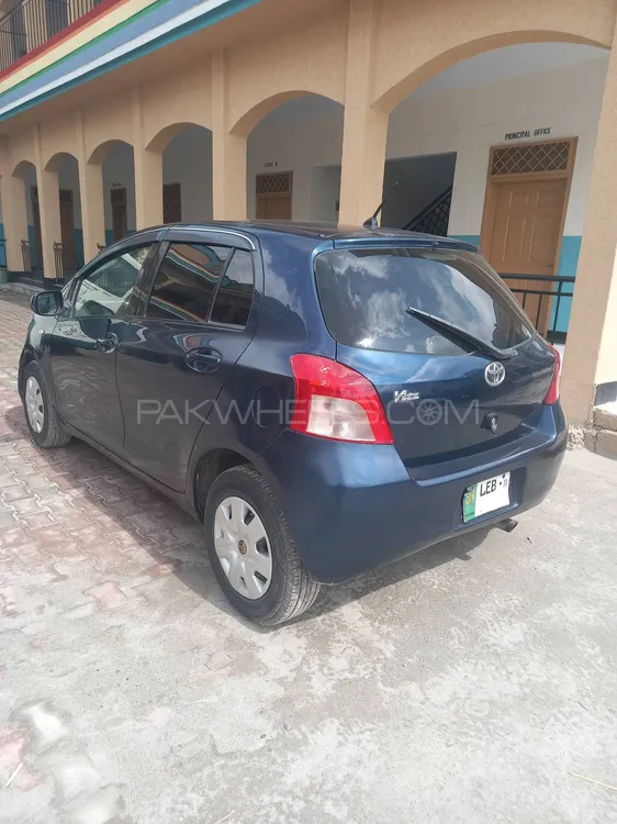 Toyota Vitz 2006 for Sale in Karak Image-1