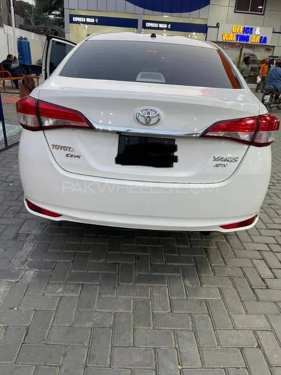 Toyota Yaris Sedan 2021 for Sale in Lahore Image-1